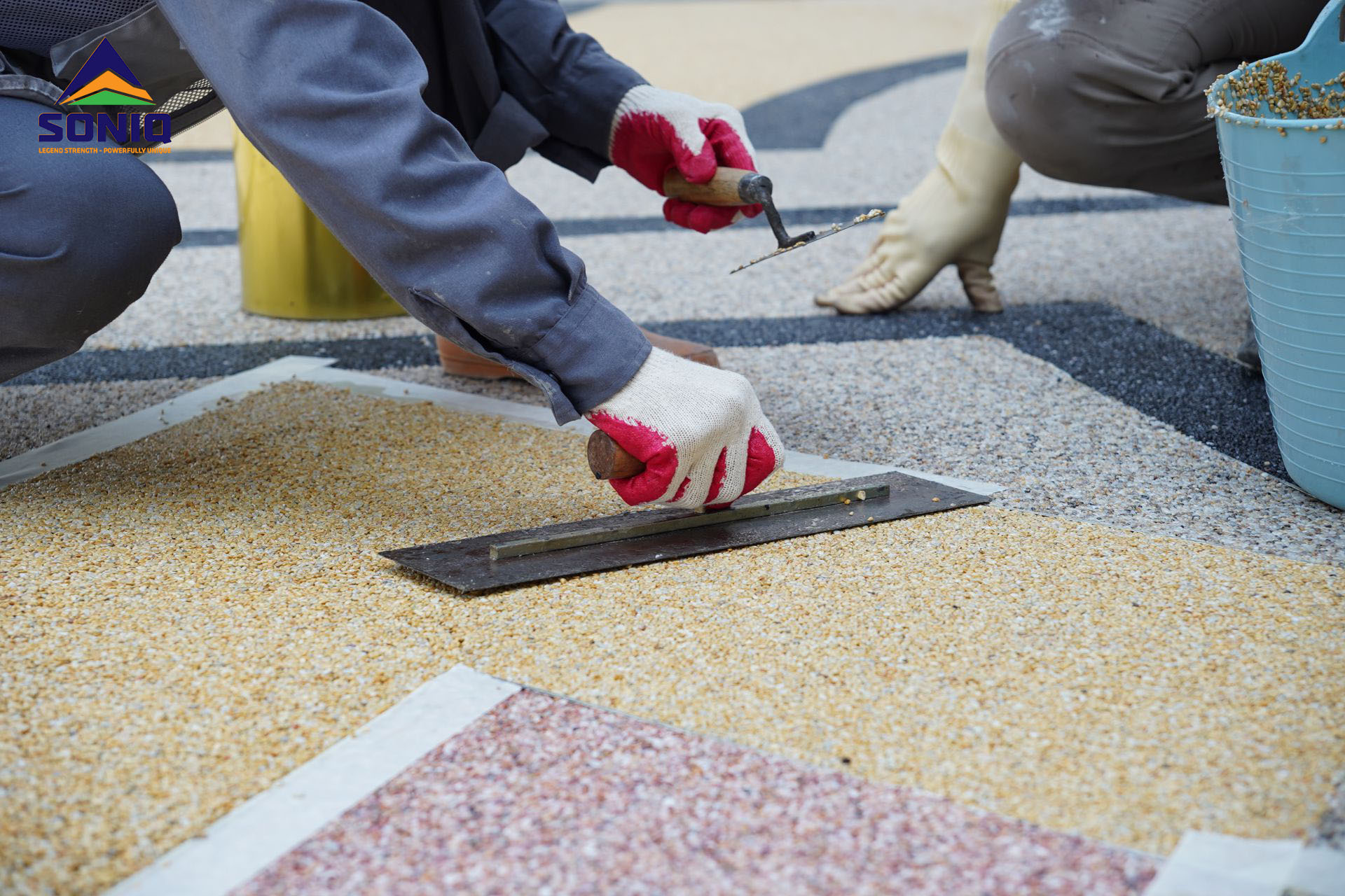 Hình ảnh thi công sàn sỏi tại Hải Dương