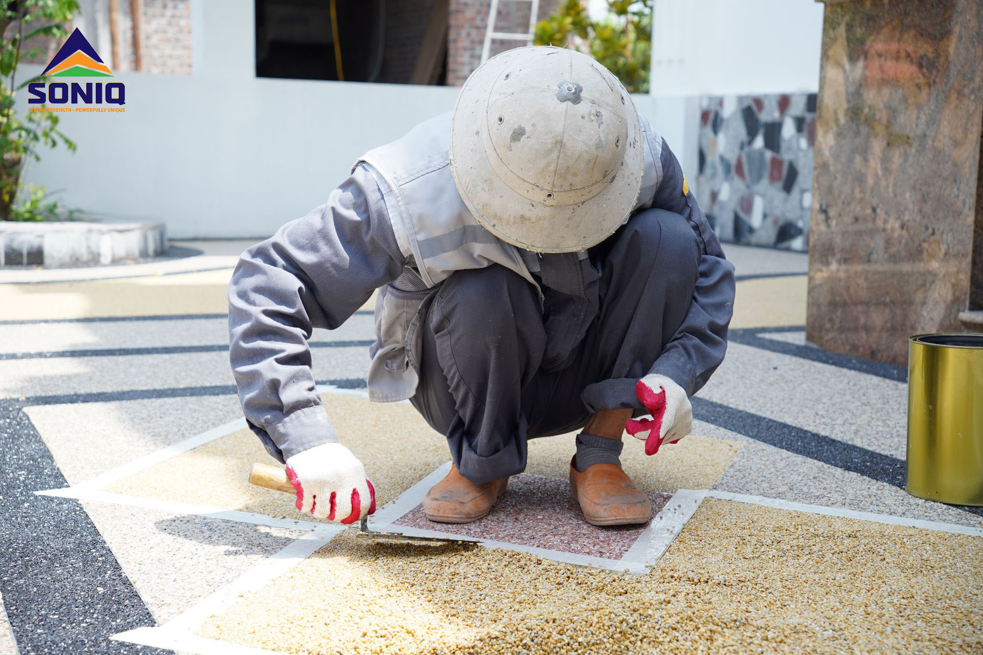 So sánh độ bền keo sàn sỏi với hồ dầu