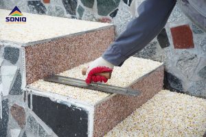 thi công sàn sỏi cho lối đi sân vườn