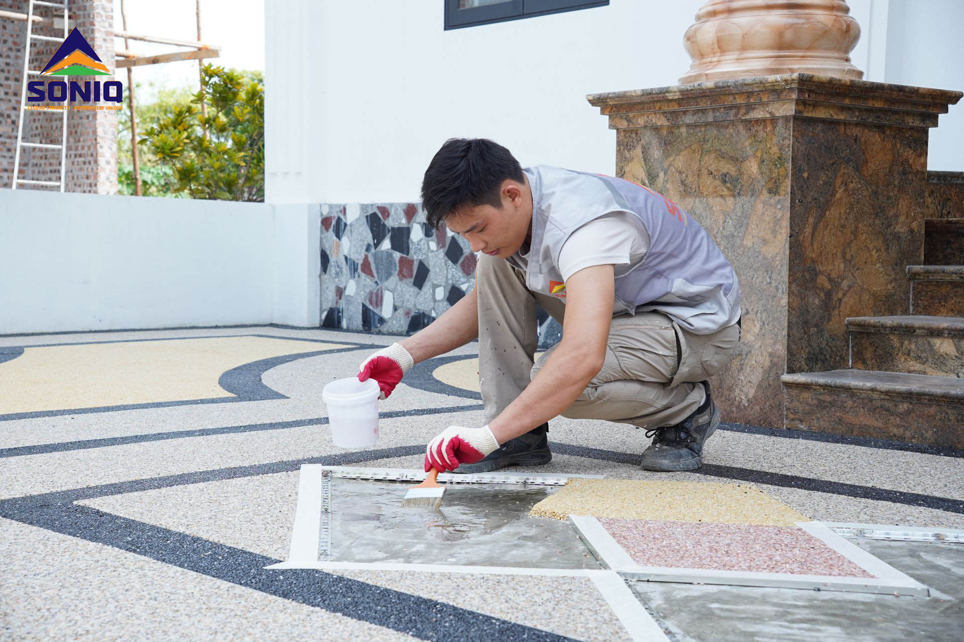 Test độ bám keo sàn sỏi trên nền bê tông