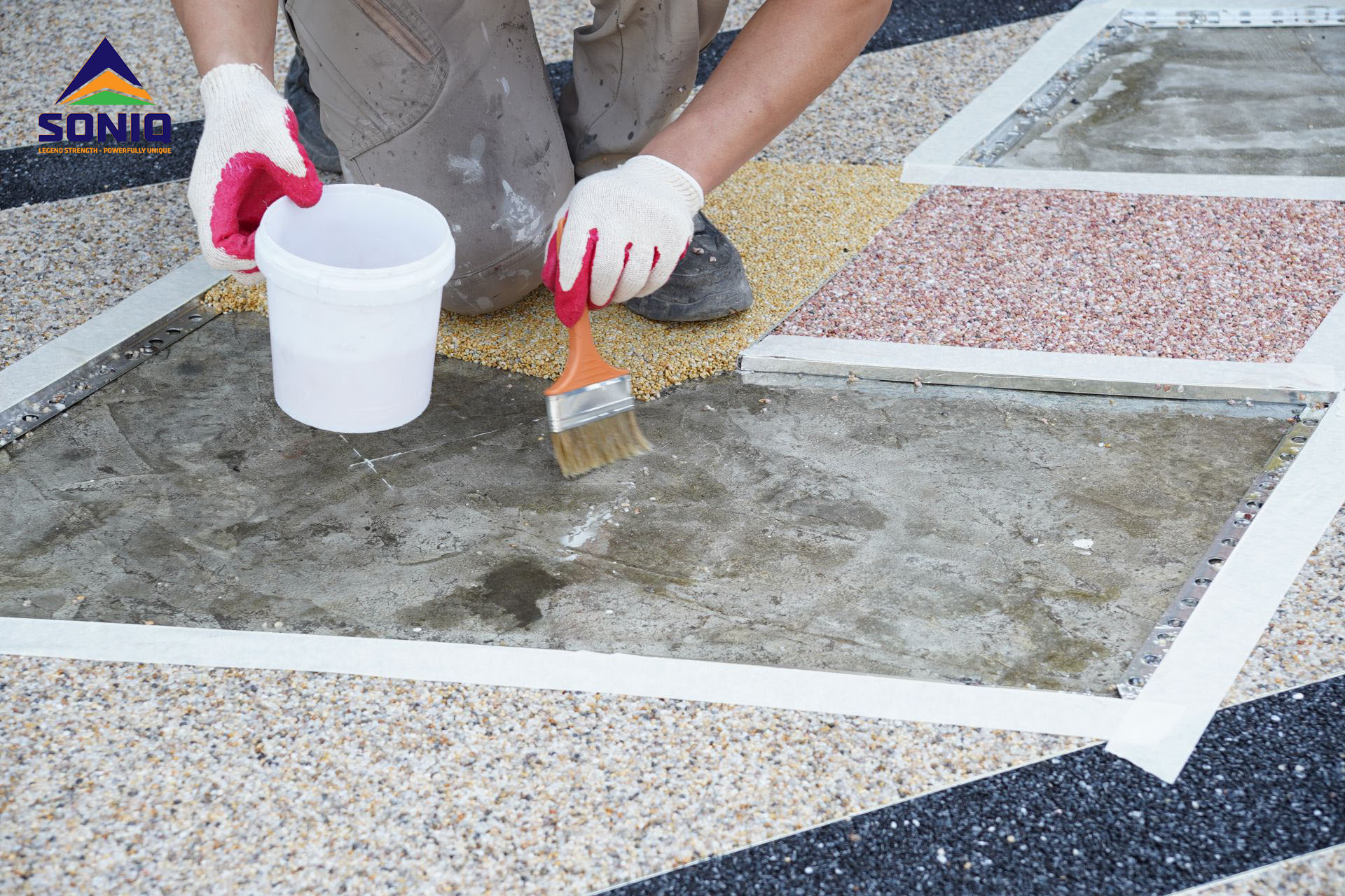 thi công sàn sỏi với keo Soniq