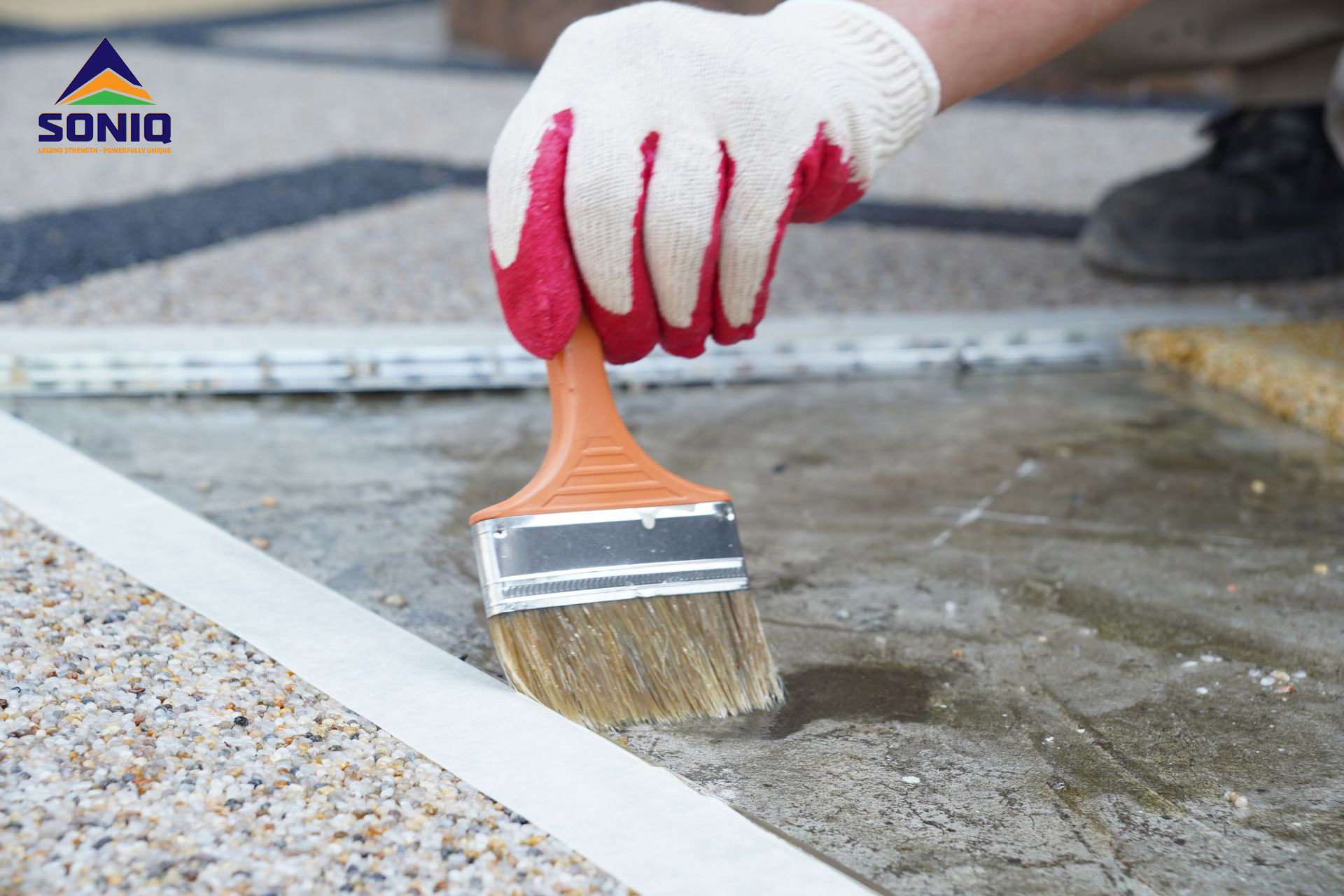 Test độ bám keo sàn sỏi trên nền bê tông